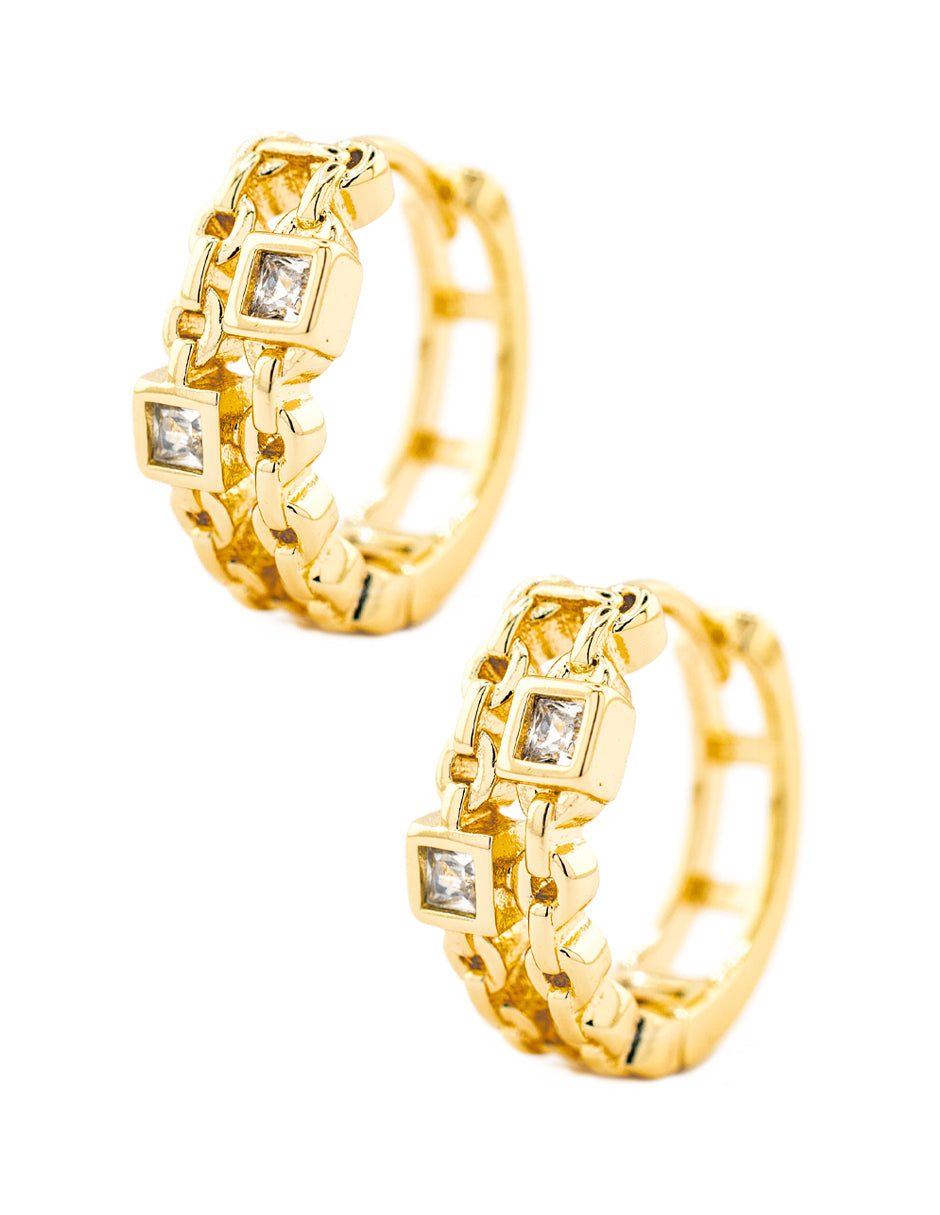 Huggie Zirconia Cuadrada Baño de Oro