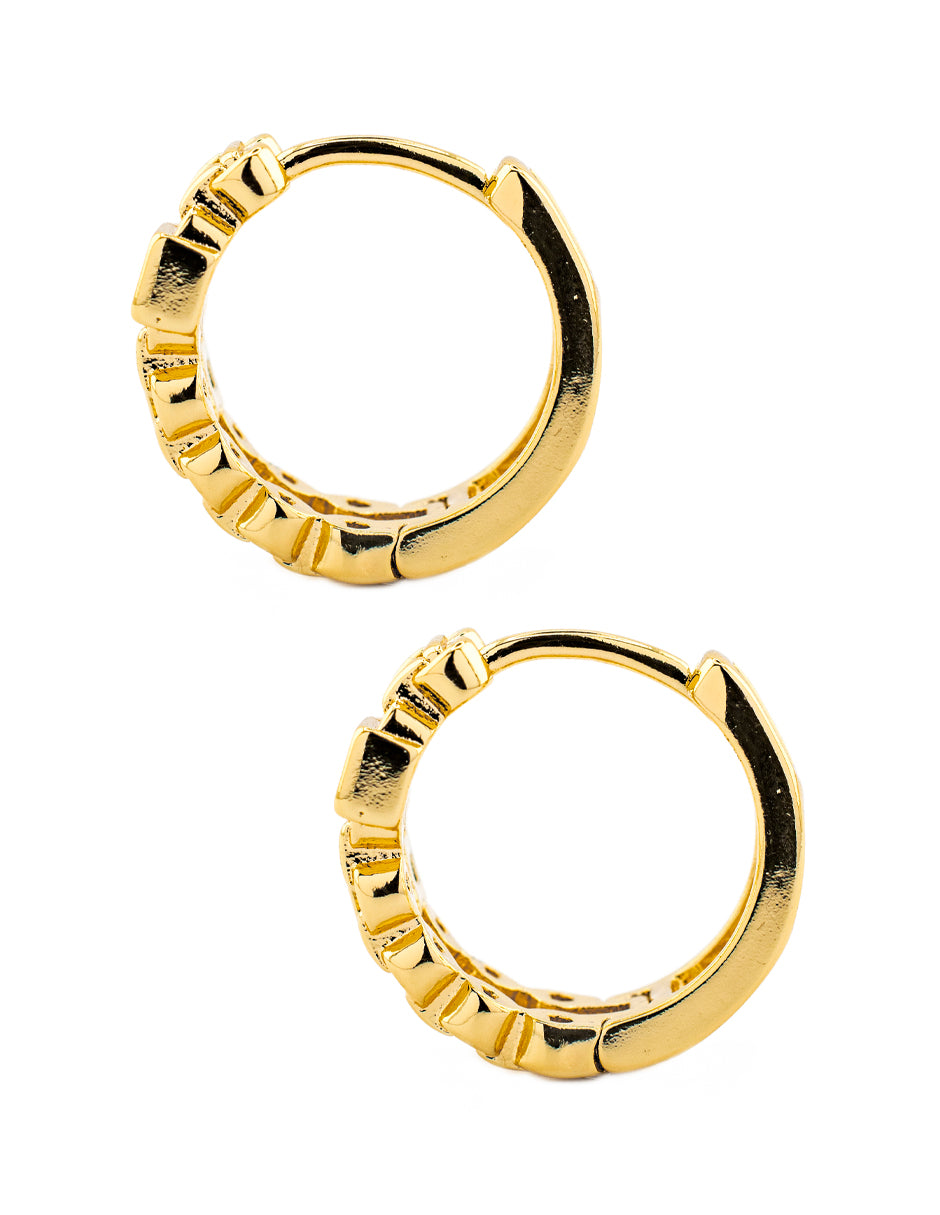 Huggie Zirconia Cuadrada Baño de Oro