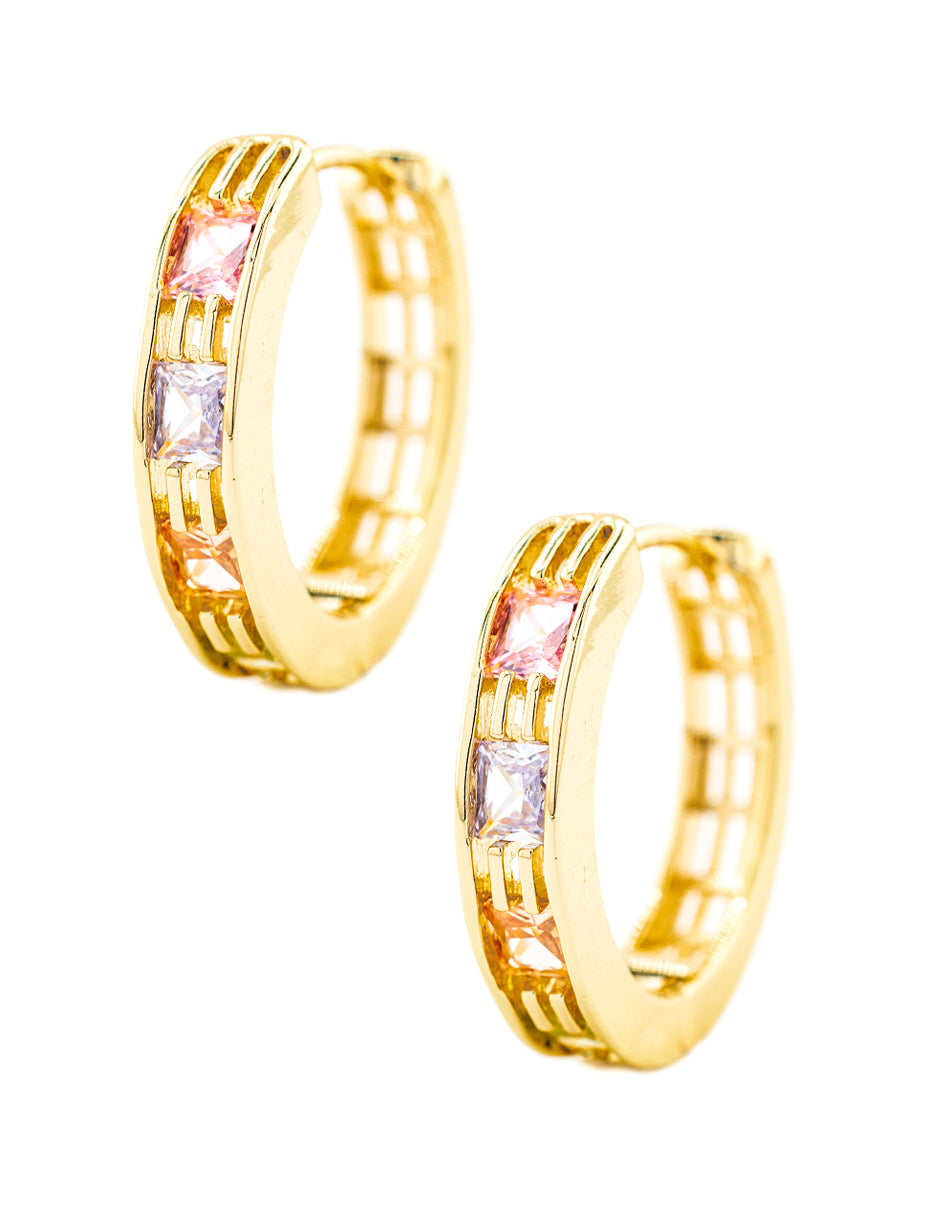 Huggie con Zirconias Cuadradas Multicolor Baño de Oro
