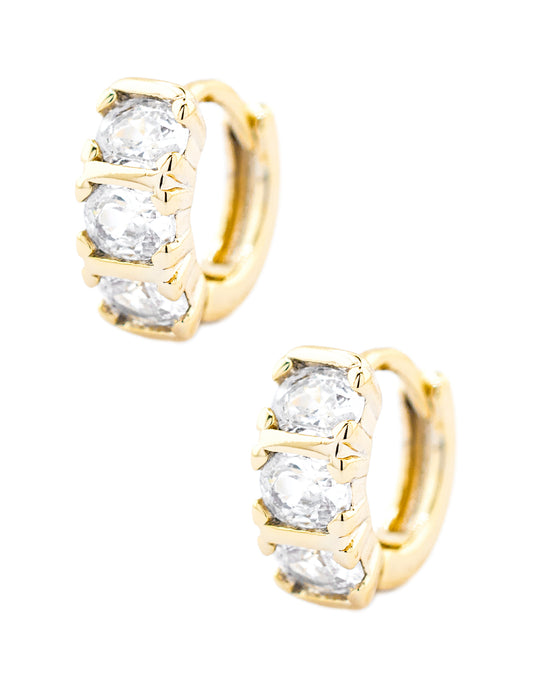 Huggie con Zirconia Ovalada en Baño de Oro