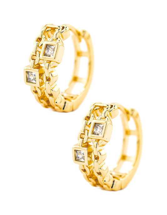 Huggie Zirconia Cuadrada Baño de Oro