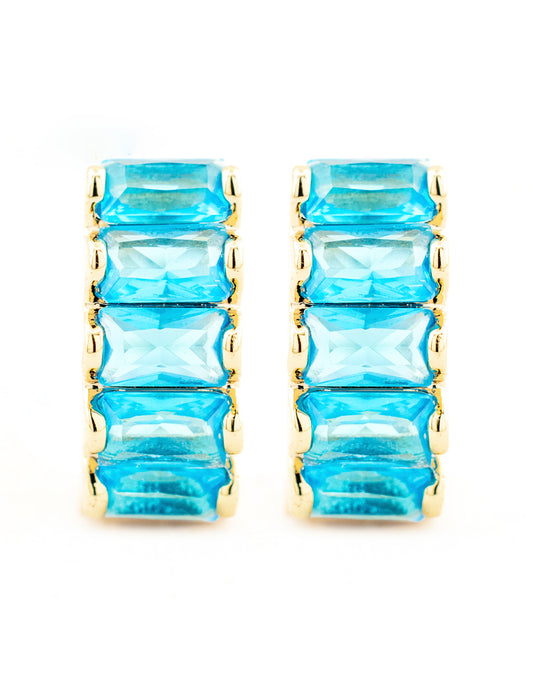 Huggie Zirconia Cuadrado Celeste en Baño de Oro