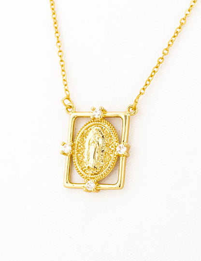 Medalla Virgen de Guadalupe en Baño de Oro